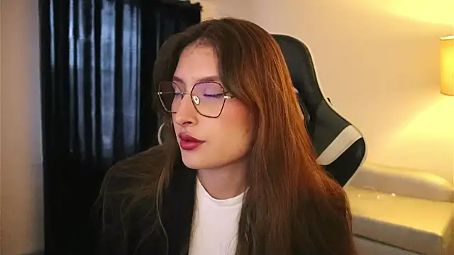 Daisha Riley online show from November 2025 03:33:01 PM