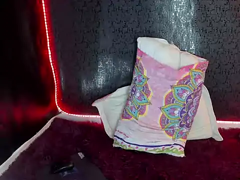 Snapshot of katizaldana chatting on February 2025 04:16:02 AM katizaldana online show from February 2025 04:16:02 AM