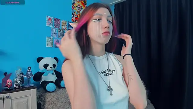 Snapshot of _Mindy_ chatting on October 2025 02:01:01 AM Mindy online show from October 2025 02:01:01 AM