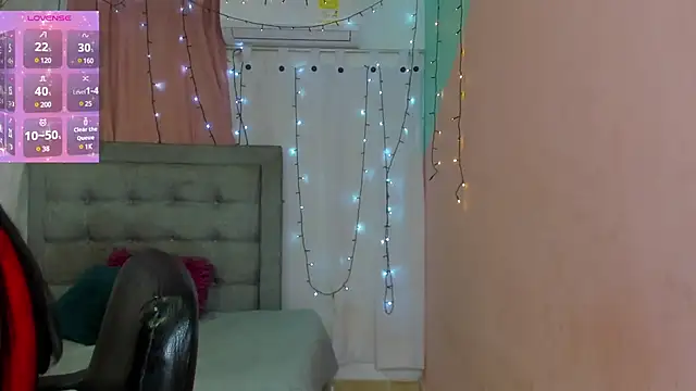 Snapshot of dani-lue chatting on December 2024 11:44:01 AM dani-lue online show from December 2024 11:44:01 AM