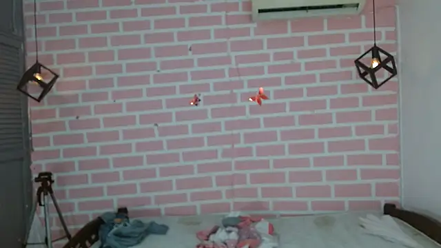 Snapshot of dani-lue chatting on September 2025 04:18:01 PM dani-lue online show from September 2025 04:18:01 PM