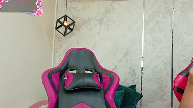 dani-lue online show from April 2026 02:47:02 PM