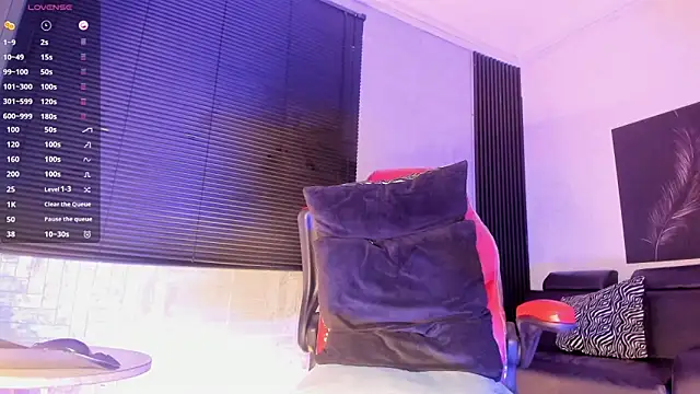 JhonyMiller  online show from December 2025 05:53:01 PM