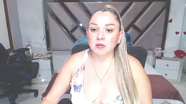 Snapshot of natalia5560 chatting on February 2025 06:19:01 PM natalia5560 online show from February 2025 06:19:01 PM