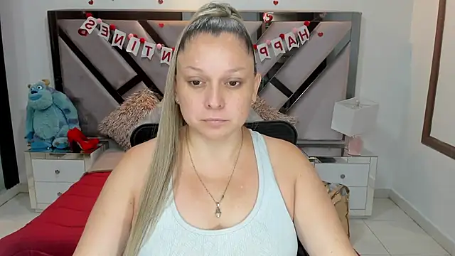 natalia5560 online show from September 2025 01:49:01 PM