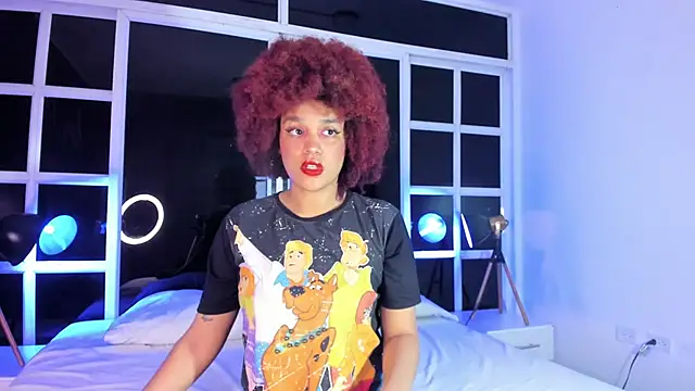 Snapshot of loladupont chatting on May 2026 03:02:01 AM loladupont online show from May 2026 03:02:01 AM
