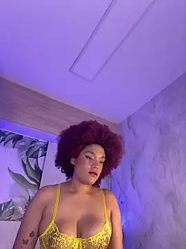 Snapshot of loladupont chatting on June 2026 02:50:02 AM loladupont online show from June 2026 02:50:02 AM