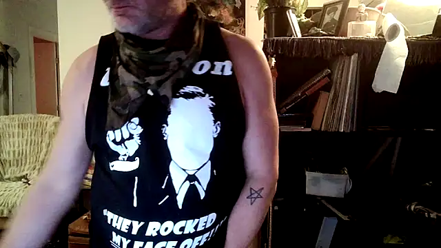 Snapshot of SilverandFox chatting on January 2025 07:17:01 AM SilverandFox online show from January 2025 07:17:01 AM