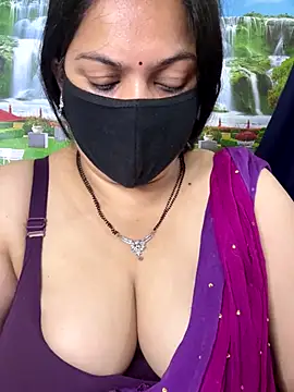 FlatVincy4 online show from September 2025 04:12:01 PM