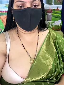 FlatVincy4 online show from November 2025 03:23:01 PM