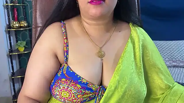 Snapshot of FlatVincy4 chatting on July 2026 03:25:01 PM FlatVincy4 online show from July 2026 03:25:01 PM