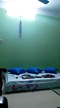 GildanK18 online show from February 2025 04:46:02 PM