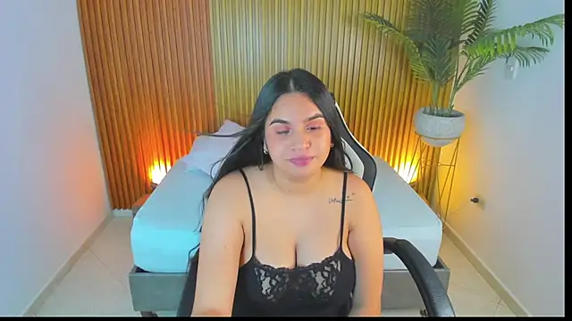 maite saens  online show from February 2025 02:04:02 AM