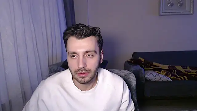 handsomeee04 online show from February 2026 03:40:01 AM