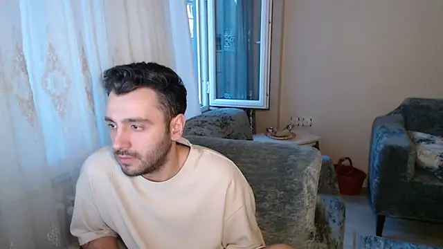 handsomeee04 online show from May 2026 11:45:02 PM