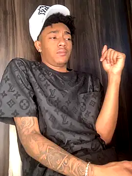 Snapshot of Boy_cock18 chatting on November 2025 10:47:01 AM Boy cock18 online show from November 2025 10:47:01 AM