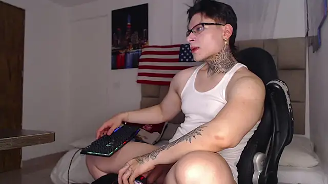 DennisWalkerr online show from February 2025 01:20:01 AM