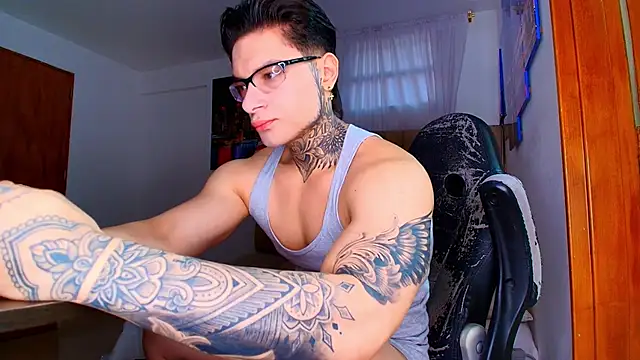 DennisWalkerr online show from March 2026 10:24:02 PM