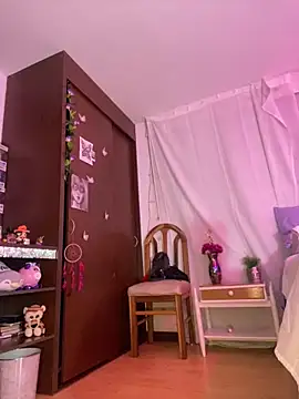 lauuraww online show from January 2025 03:11:02 AM