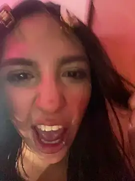 lauuraww online show from February 2025 06:27:02 AM