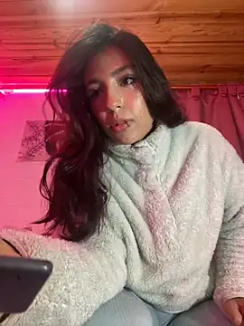 Snapshot of lauuraww chatting on September 2025 02:11:02 PM lauuraww online show from September 2025 02:11:02 PM