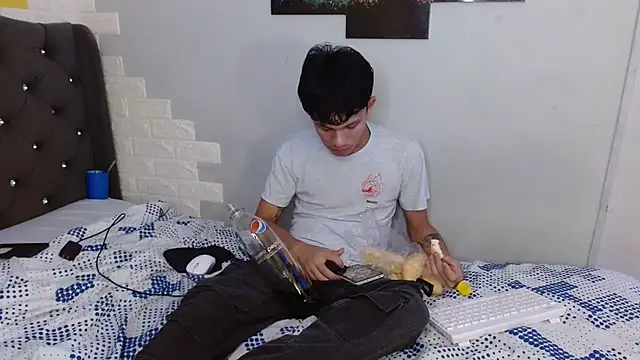 andy dan18 online show from September 2025 05:34:01 PM