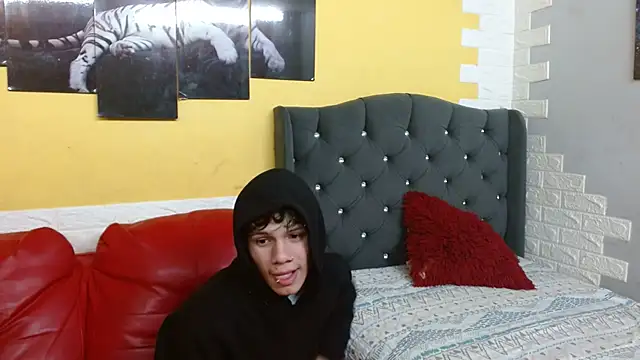 andy dan18 online show from February 2026 08:07:02 PM