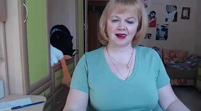 vixey fox online show from January 2025 09:04:01 AM