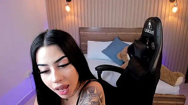 veronica 19  online show from January 2025 10:37:02 PM