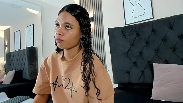 GysellHanson online show from November 2025 12:36:02 PM