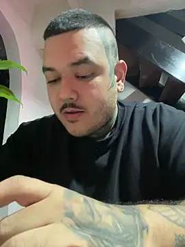 El Titan1998 online show from January 2025 10:45:01 PM