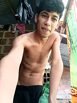 Snapshot of Andres123cv chatting on May 2026 04:55:02 PM Andres123cv online show from May 2026 04:55:02 PM