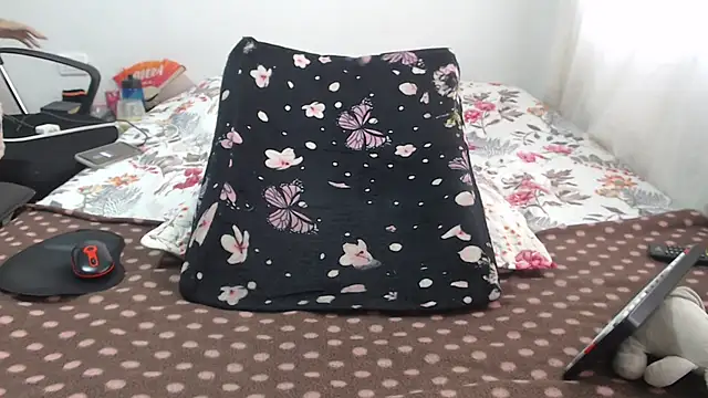 Girlhornyx online show from December 2025 07:29:02 PM