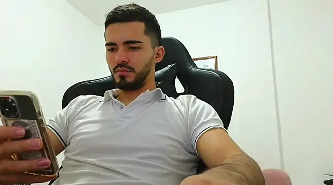 Massimoo 07 online show from December 2024 09:15:01 PM