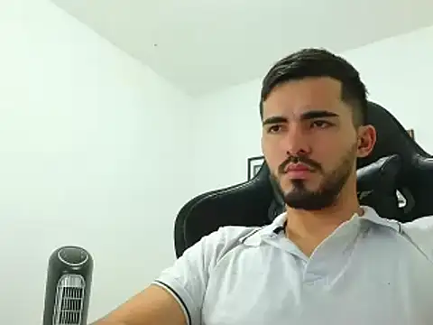 Massimoo 07 online show from December 2024 04:06:02 AM