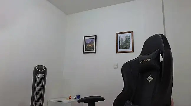 Massimoo 07 online show from December 2024 03:58:01 PM