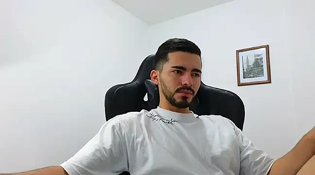 Massimoo 07 online show from December 2024 11:53:01 PM