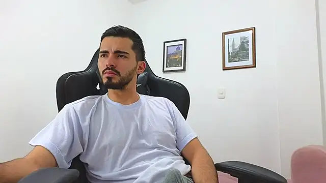 Massimoo 07 online show from December 2024 09:51:01 PM