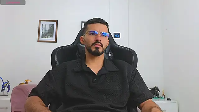 Massimoo 07 online show from September 2025 08:12:02 PM