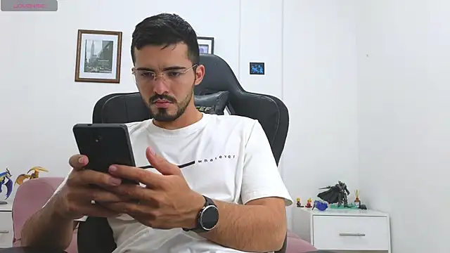 Massimoo 07 online show from October 2025 07:22:01 PM