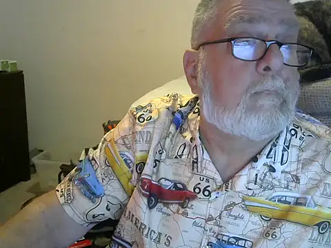 viejo oso online show from October 2025 04:50:01 PM