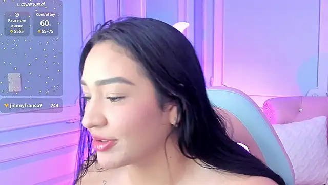 stefany duque1  online show from December 2024 11:53:01 AM