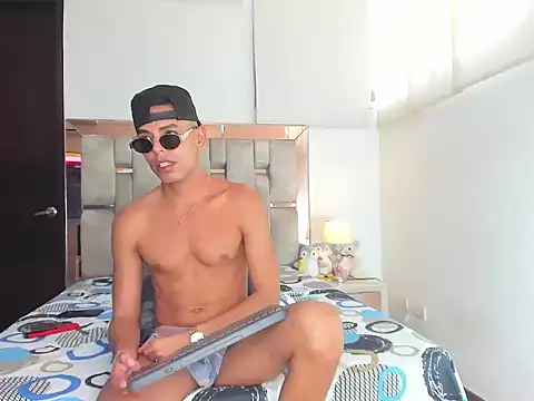 Daek Angel online show from September 2025 02:49:01 PM
