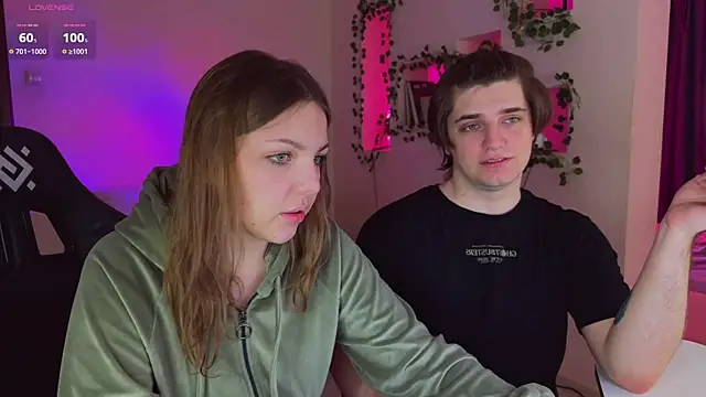 RobertAndLinela online show from June 2026 01:22:02 PM