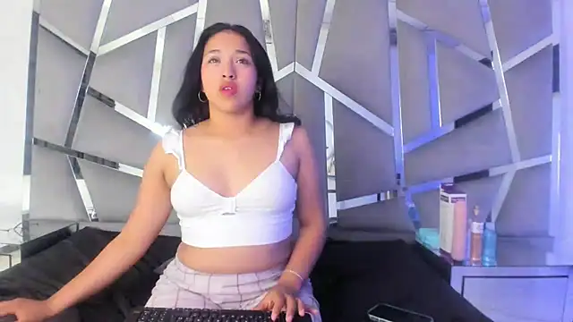 IsabellRodriguez18 online show from January 2025 10:48:02 AM