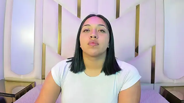 Snapshot of IsabellRodriguez18 chatting on May 2026 03:24:02 AM IsabellRodriguez18 online show from May 2026 03:24:02 AM