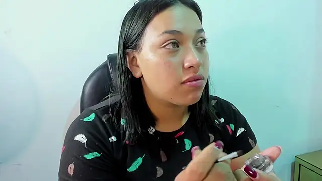 Snapshot of IsabellRodriguez18 chatting on May 2026 03:25:01 AM IsabellRodriguez18 online show from May 2026 03:25:01 AM