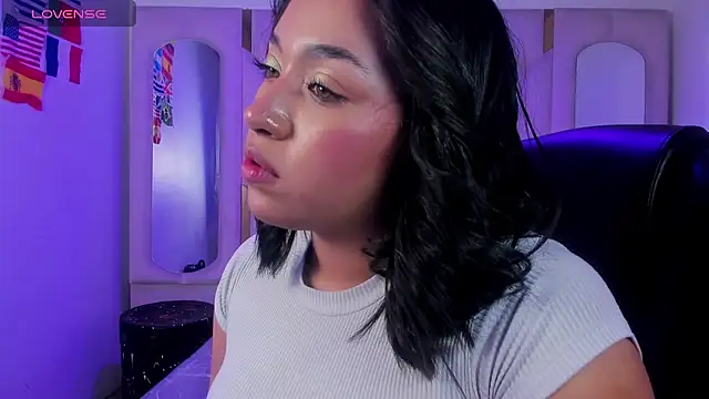 Snapshot of IsabellRodriguez18 chatting on June 2026 04:28:01 AM IsabellRodriguez18 online show from June 2026 04:28:01 AM