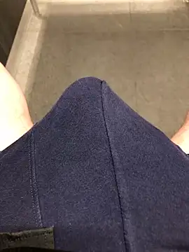 Snapshot of 22TT2295 chatting on January 2025 08:11:02 AM 22TT2295 online show from January 2025 08:11:02 AM