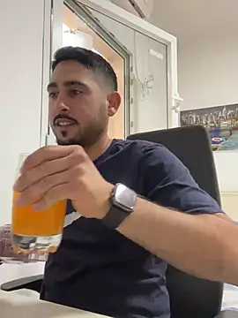 Snapshot of luffykingofpirets chatting on February 2025 07:20:01 AM luffykingofpirets online show from February 2025 07:20:01 AM